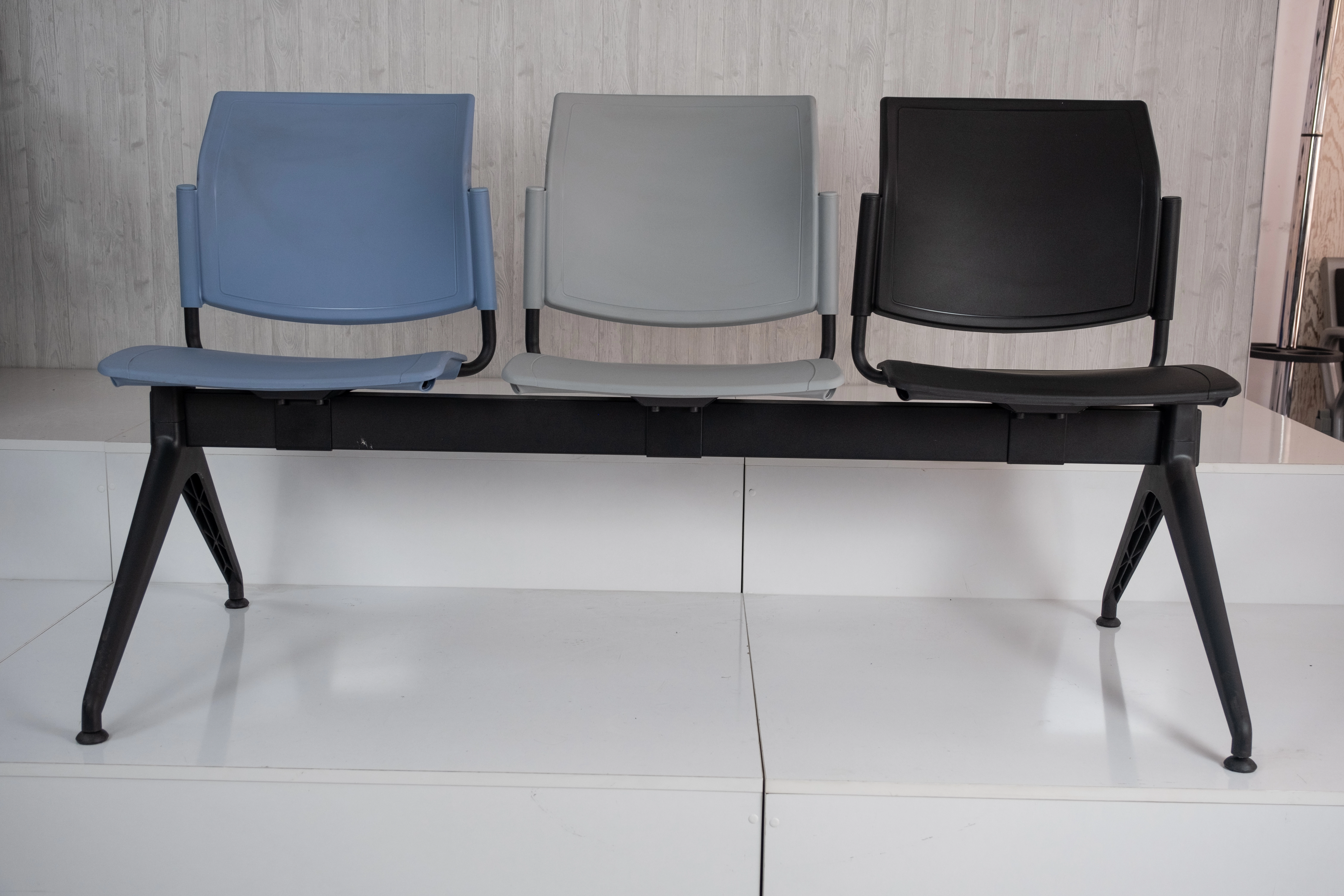 Banquette Logan en polypropylène 3 places